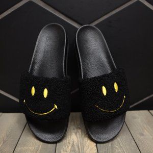 New! Chinatown Market Smiley Black Sherpa Slides Sandals Hypebeast Spring Summer